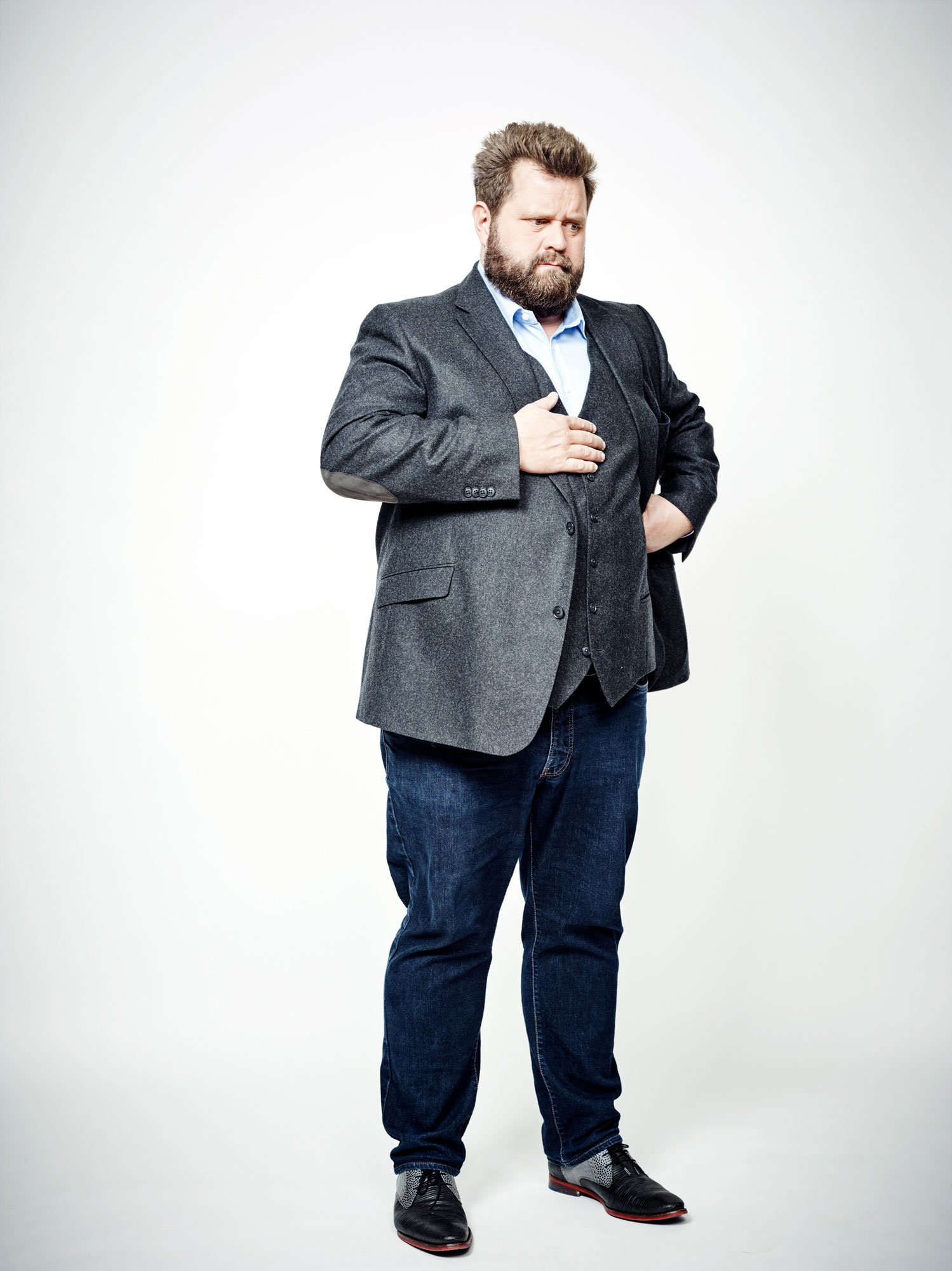 Antoine Monot professionelles Portrait antoine_02_010.jpg - klassische Pose mit direktem Blick